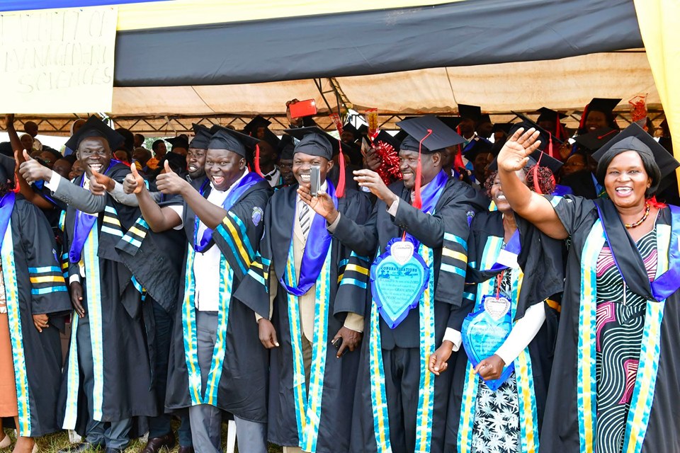 Some of the successful graduands at the ceremony 