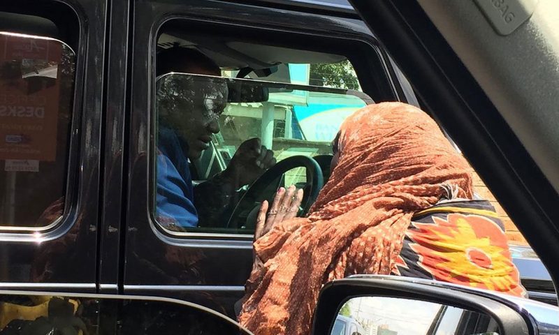 Kenyan President Uhuru Kenyatta Drives Self On Kenya Streets