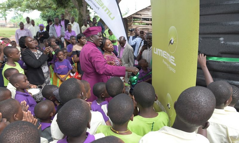 Umeme Donates Water Tanks To Bishop’s School