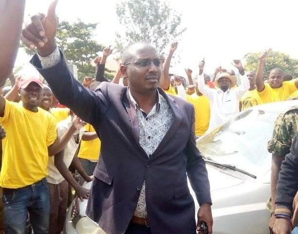 Kamwenge District FDC Chairman Ozo Defects to NRM, Min. Tumwebaze Snubs ‘Anointing’ Ceremony!