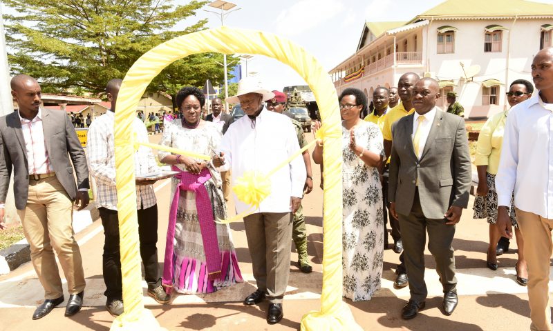 Museveni Launches NITA-Uganda Jinja Data Centre