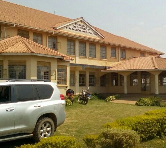 Trouble As Kabarole CAO Withholds District Staff Salaries Over Missing Shs410M