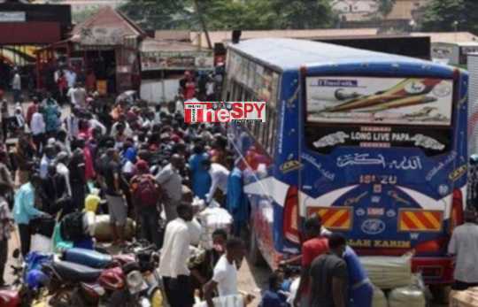 Passengers Flood Taxi,Bus Parks As KCCA Issue Three-Day Waiver to Upcountry Transporters