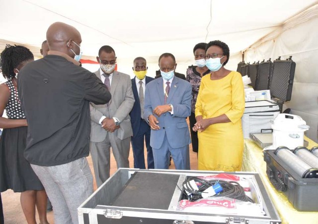 COVID-19: EAC Donates To Uganda Mobile Laboratories,Vehicles As Cases Hit 1000