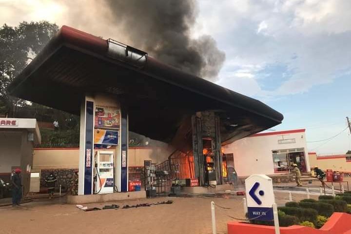 Just In: Moka Energy Fuel Station Along Entebbe Road Has Caught Fire🔥