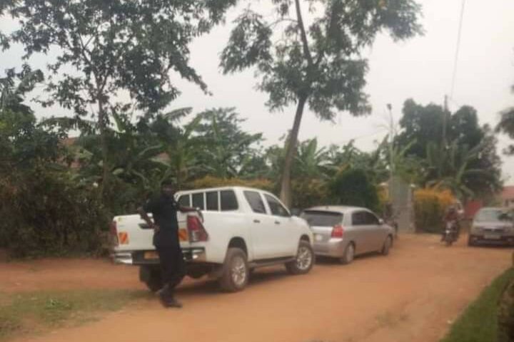 Just In: Police, URA Engulf Bobi Wine’s Home To Impound Bullet Proof Car Over ‘Tax Evasion’