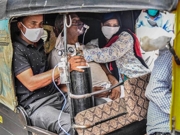 India Records Over 401,326 New cases, 4,187 Deaths Amidst Vaccines, Oxygen Shortage As Authorities Call For National Lockdown