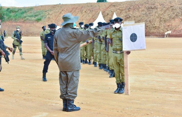 Museveni Quickly Passes Out 5200 Police Constables To Quell Besigye,Bobi Wine Deadly Upraising!