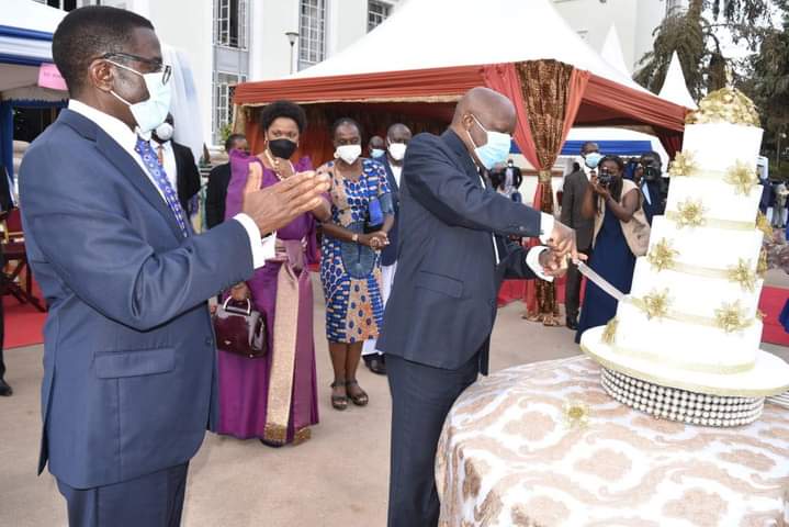 Buganda King Ronald Muwenda Mutebi Hands Over 18 Cars To Cultural Chiefs