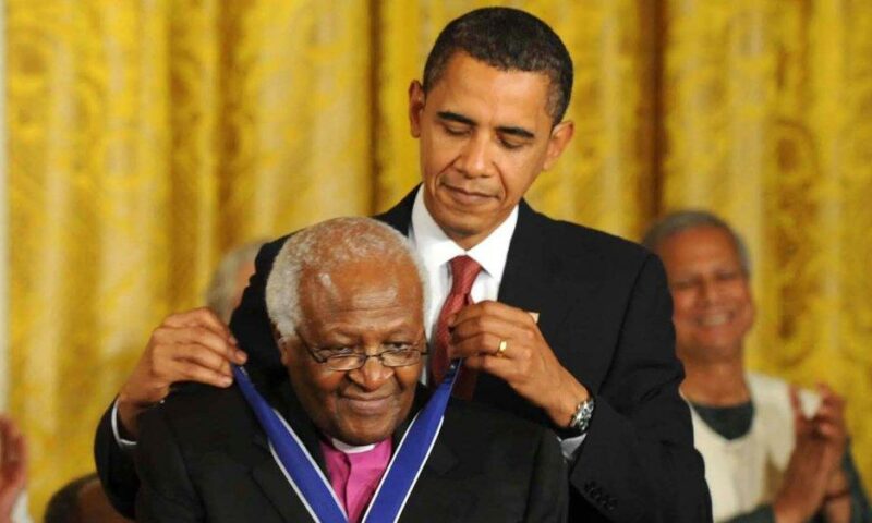Barack Obama, Queen Elizabeth Lead Tributes To Desmond Tutu