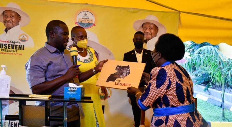 Targeting Big Job? FDC’s Cecilia Ogwal Runs To NRM Secretariat, Praises Museveni Like Never Before