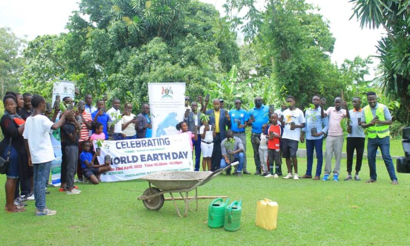 Tooro Environmentalists Plant Trees In Commemoration Of World Earth Day