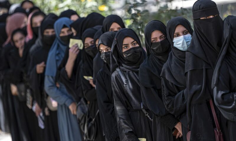 Afghanistan: Taliban Suspend University Education For Women