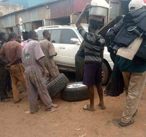 Police Nets Kiseka Hooligans Who Dismantled Customer Vehicle & Demanded Ugx10M