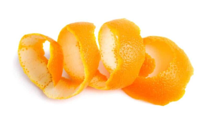 Health Alert: Here Are Top Health Benefits You Miss When You Peel An Orange!