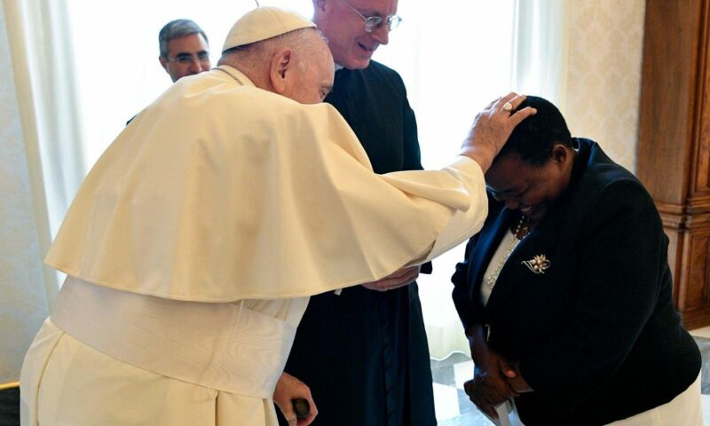 Pope Francis Praises Uganda’s Welcome Of Refugees As He Meets PM Nabbanja